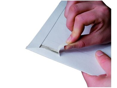 Anwendungsbeispiel Versandtasche aus Vollpappe | © Liebensteiner Smartbox Pro